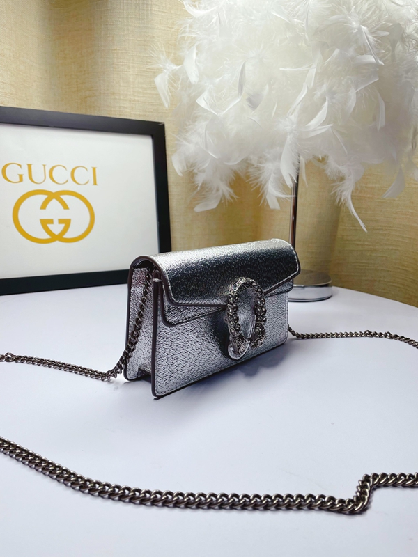 激安グッチバッグコピー背面デザイン